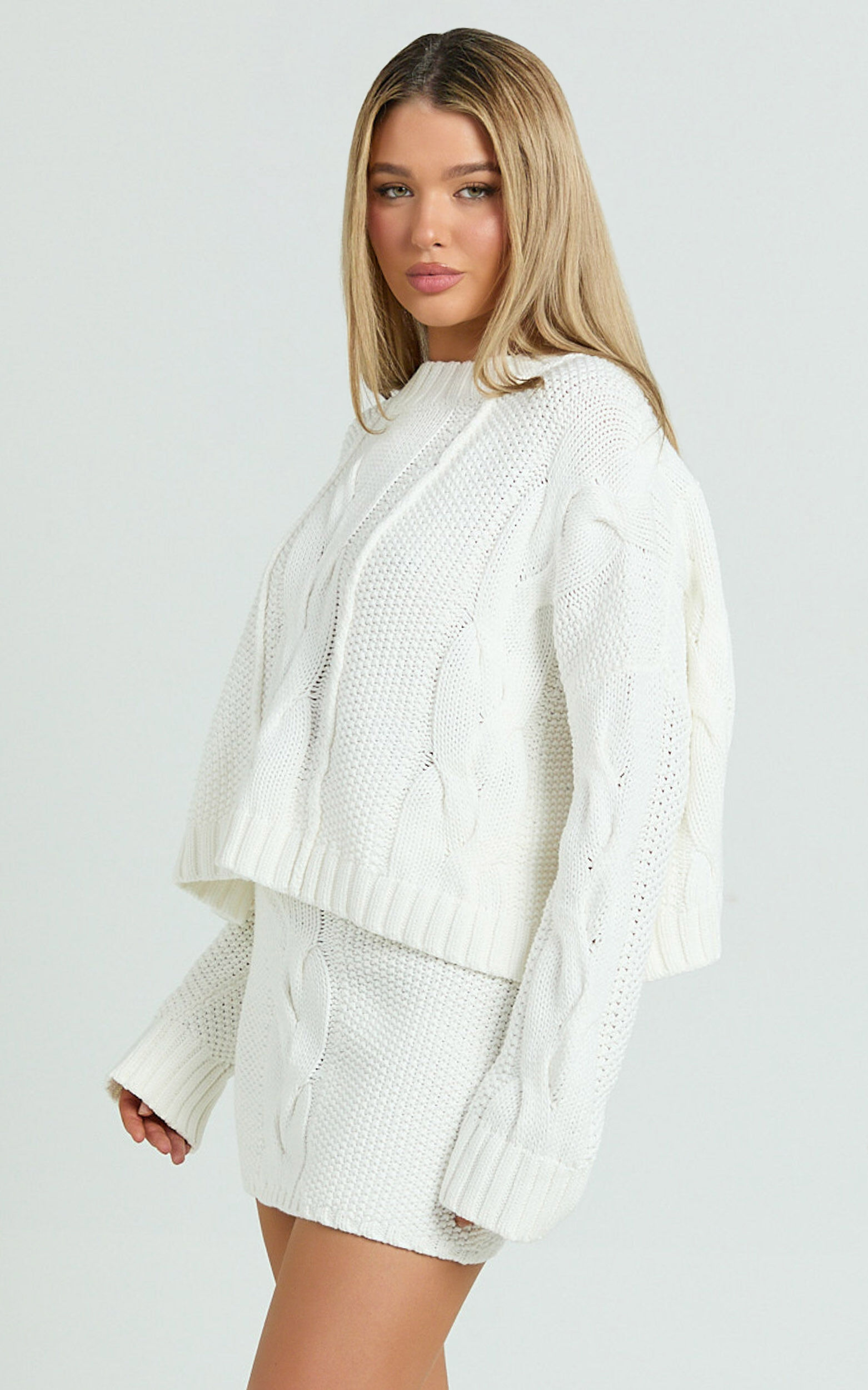 2024新発 Marge Jumper- Oversized Cable Knit Crew Neck Jumper in White トップス
