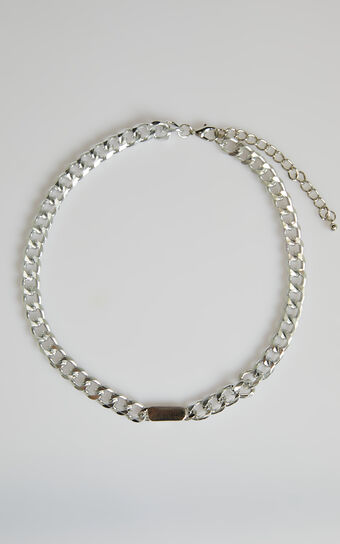 Lottie Necklace in Silver