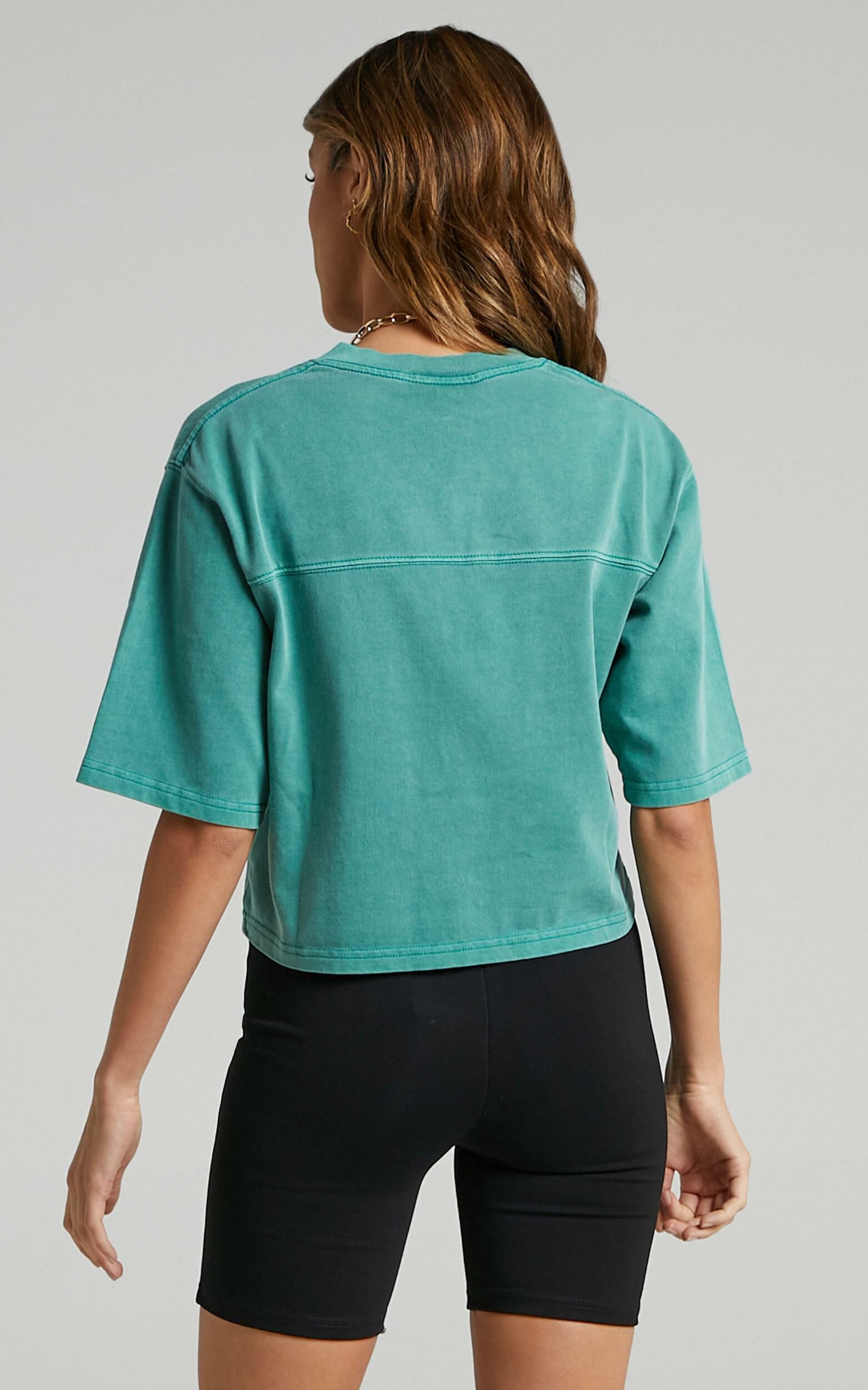Mitchell & Ness - Off Field TB Crop Tee Dolphins in Teal