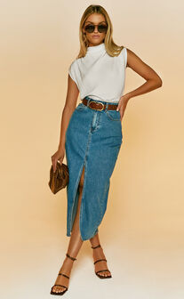 Anaya Midi Skirt - Denim Skirt in Mid Blue Wash