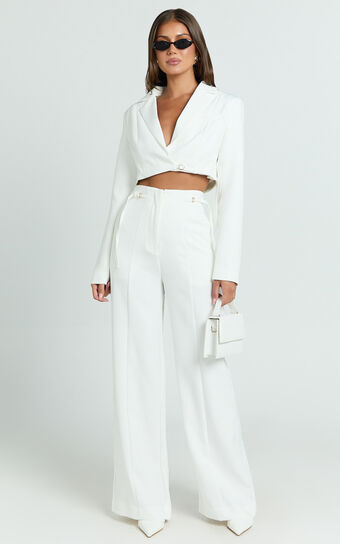 Chantelle Pants - Front Pleats Waist Buckle Straight Leg Pant in Off White