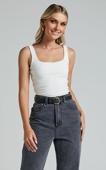 Eira Top - Scoop Neck Sleeveless Cropped Tank in White