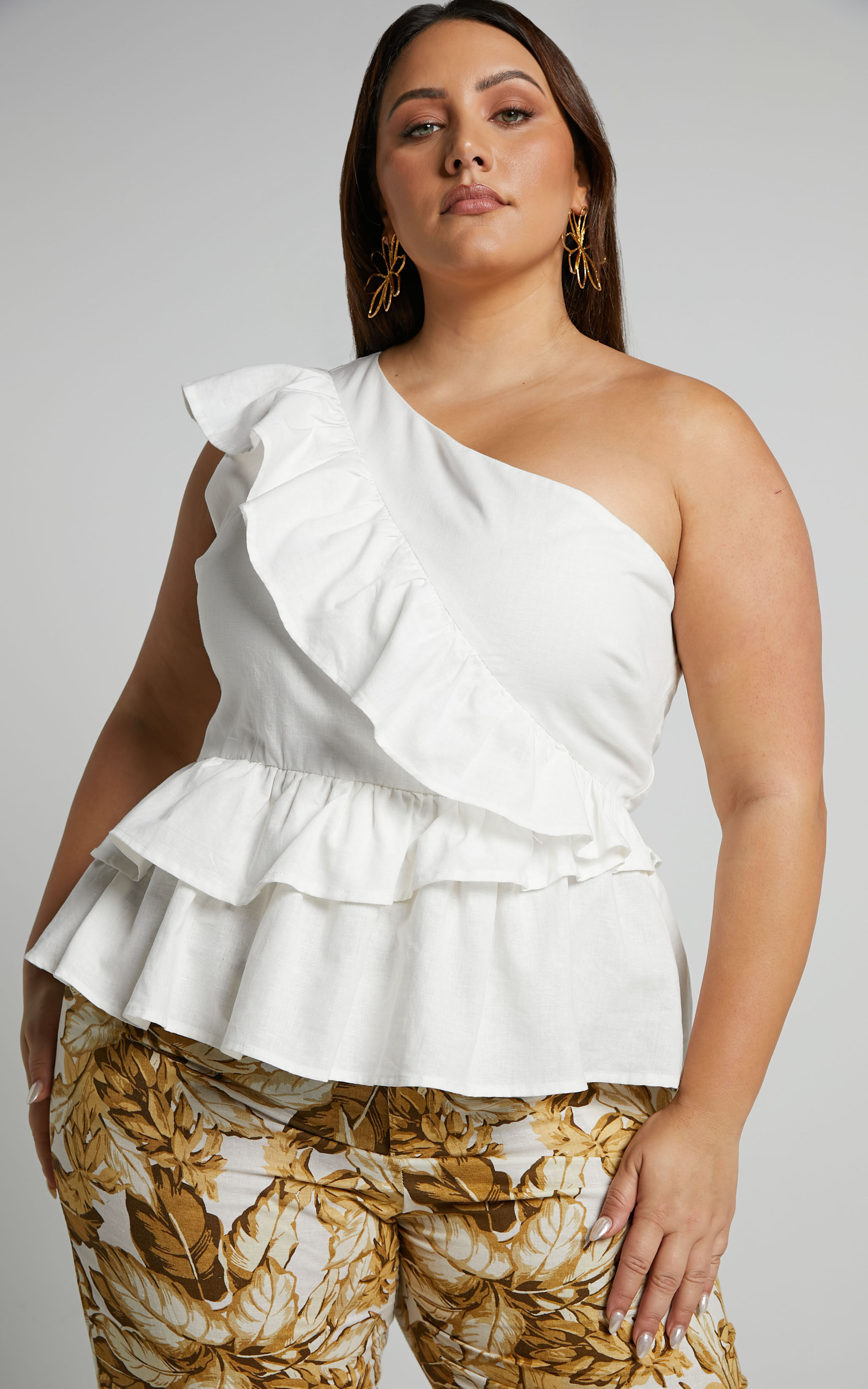 White one top shoulder peplum top