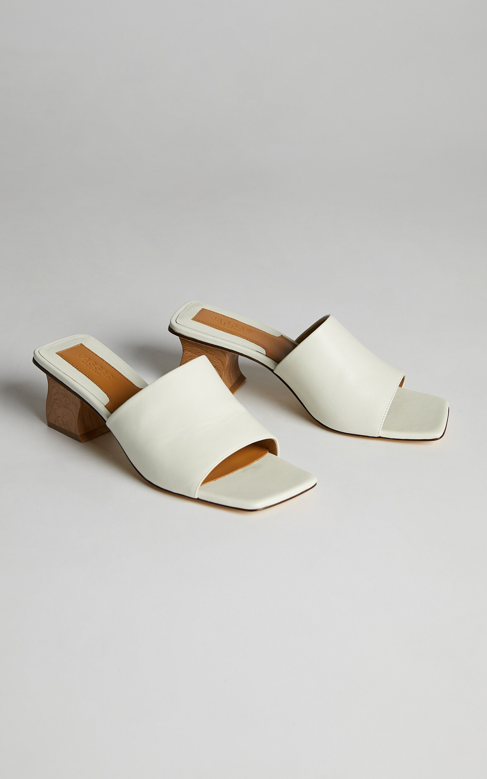 Jaggar the label square heel hot sale