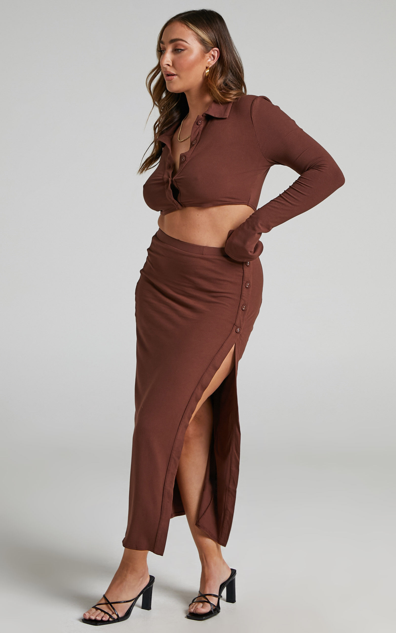 High waisted midi skirt with button side split shop