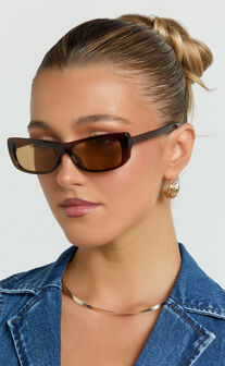Megan Sunglasses - Cat Eye Sunglasses in Brown