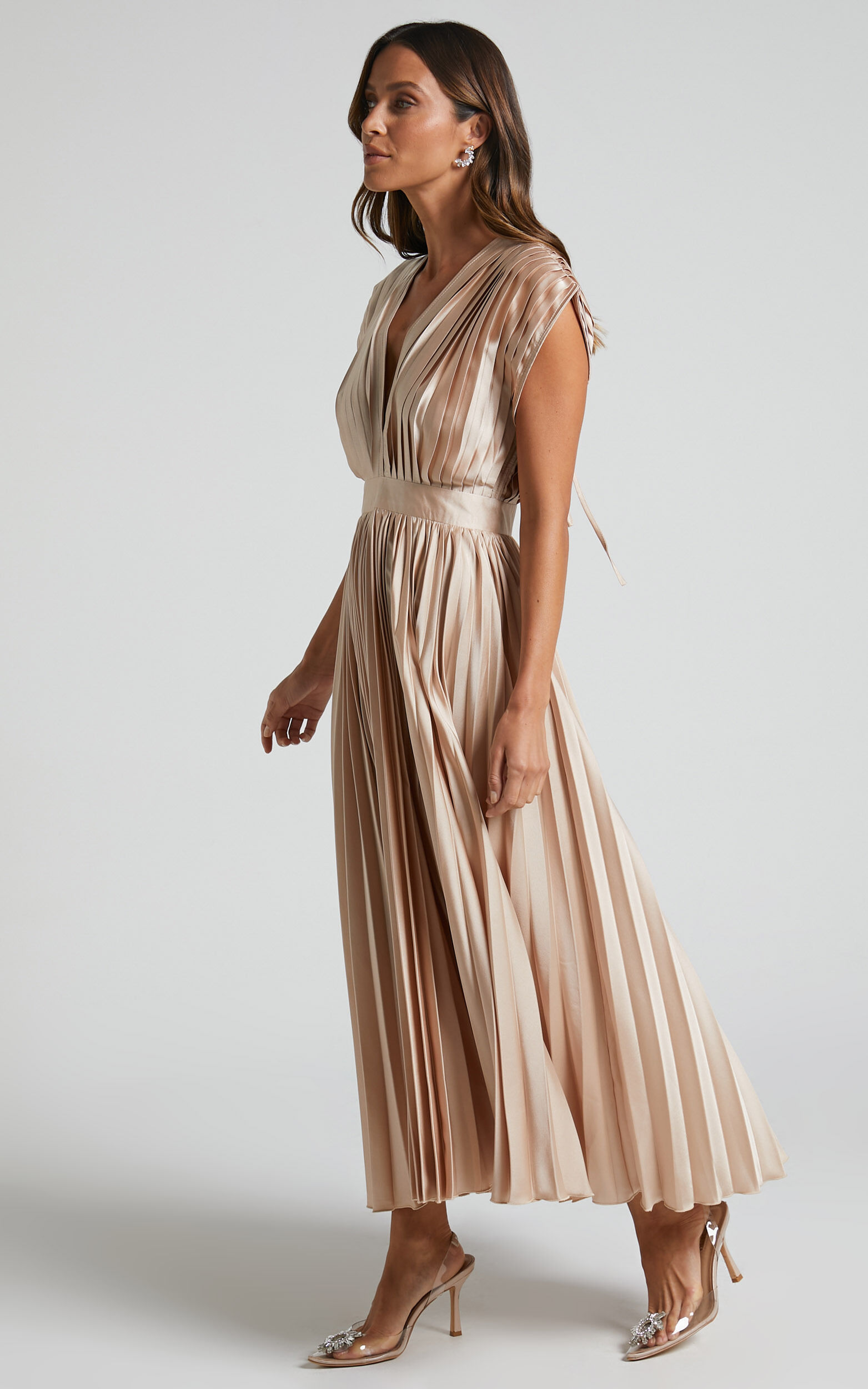 Short sleeve store plunge dress