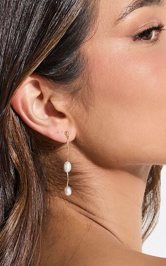 Adriana Earrings - Dainty Drop Pearl Earrings in Pearl/Gold