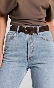Mason Croc Square Buckle Belt in Chocolate