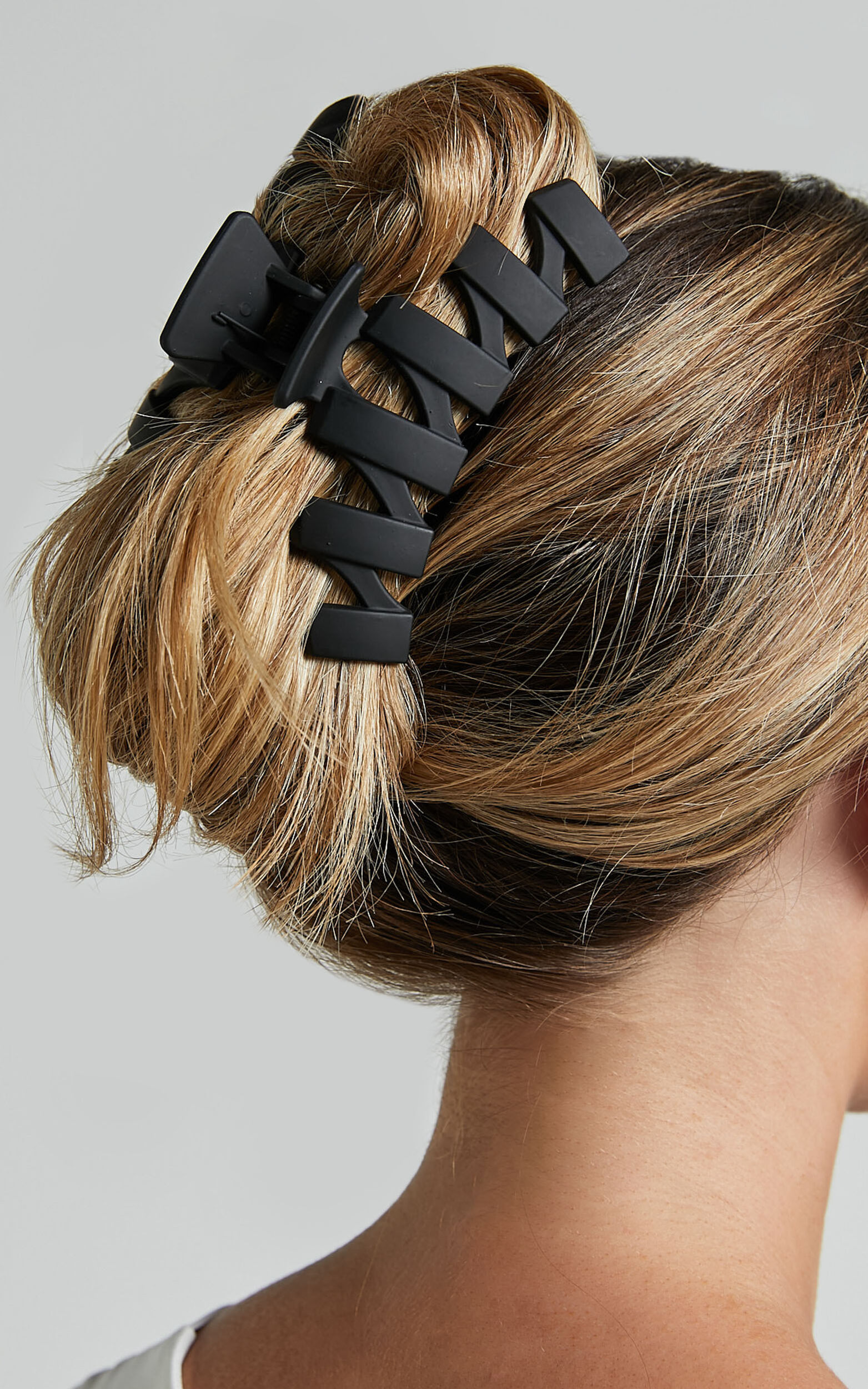 Kristi Hair Clip in Black - NoSize, BLK1