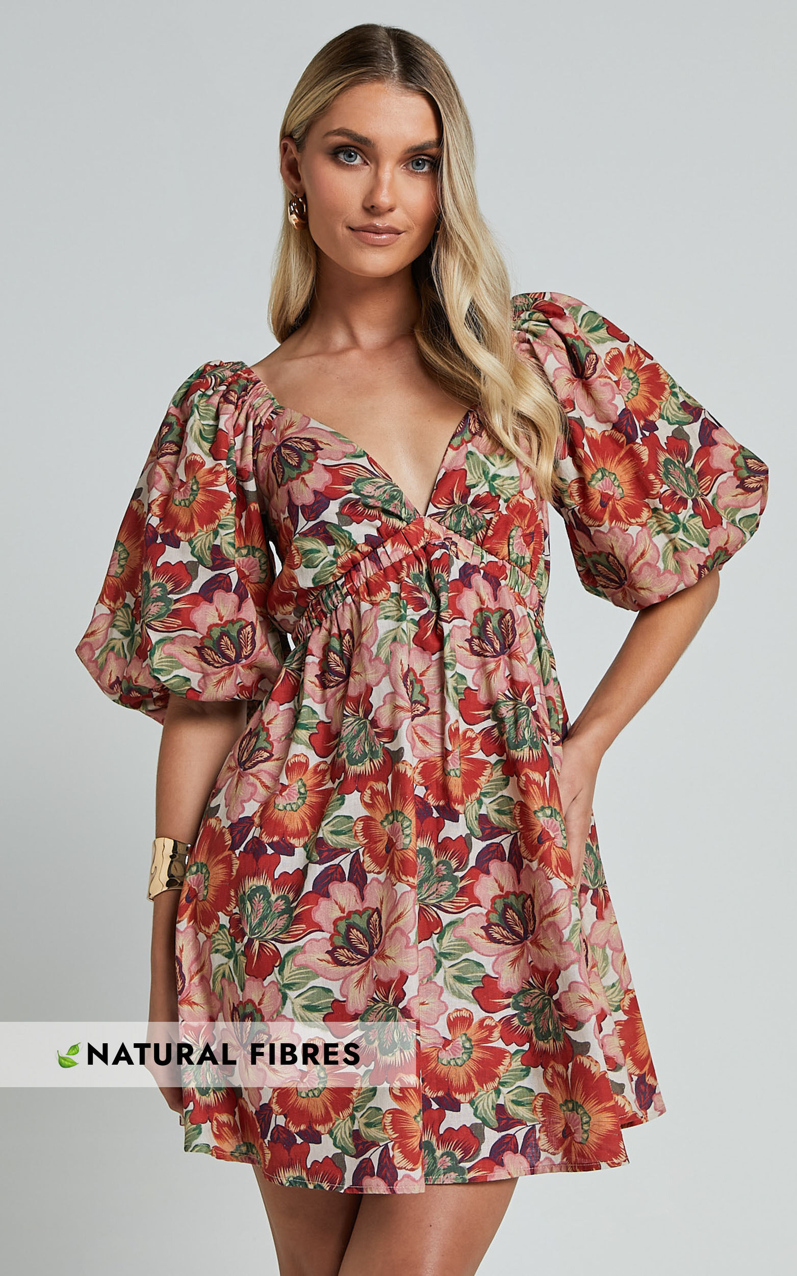 Amalie The Label - Loleta Linen Blend Short Balloon Sleeve Low Back Mini Dress in Musee Print - 06, NEU1