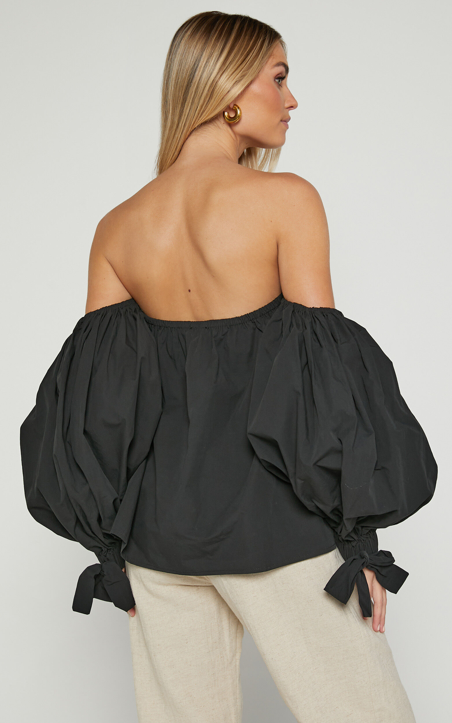 Black off shoulder puff sleeve top deals