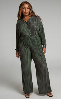Beca Pants - High Waisted Plisse Flared Pants in Olive