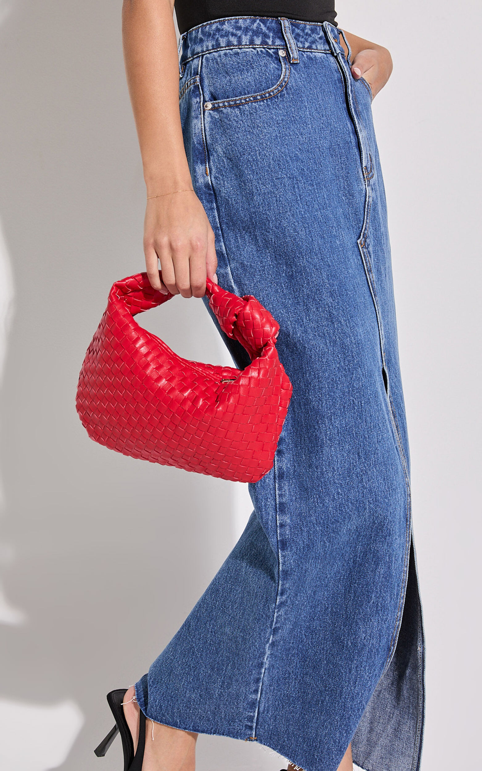Reesley Knot Handle Bag in Red - NoSize, RED1
