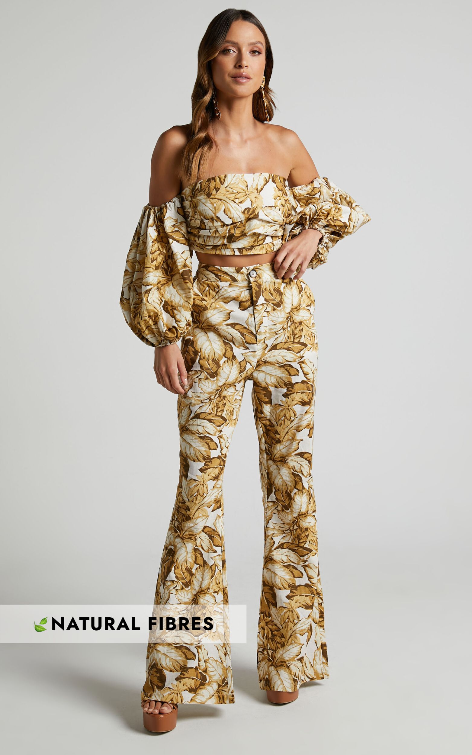 Amalie The Label - Lillian Linen Blend High Waisted Flare Pants in Frieja Print - 06, BRN1