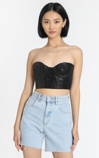 Lioness - Here Comes Trouble Crop Top in Black