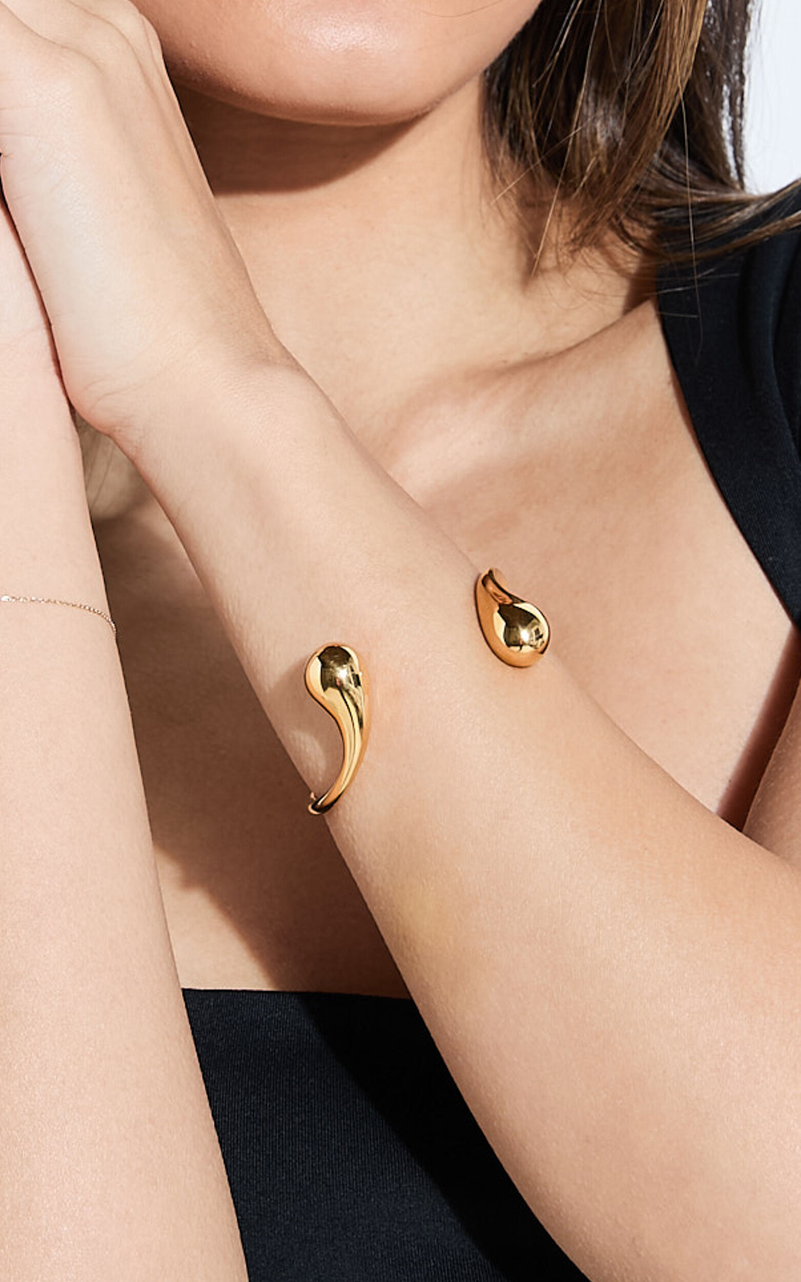 Brody Braclet - Teardrop Open Ended Bracelet in Gold - NoSize, GLD1