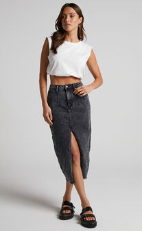 Janeve Midi Skirt - Front Split Denim Skirt in Black Acid Wash