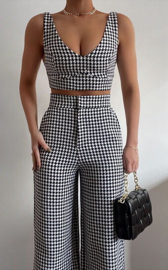 Adelaide Two Piece Set - Crop Top and Pants Set in Houndstooth
