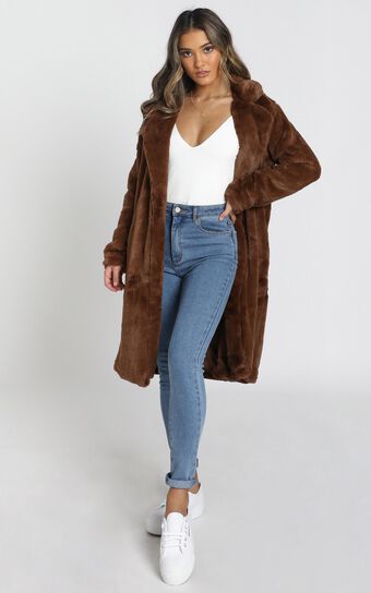 Warm And Cosy Coat In Chocolate