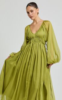 Roxanna Maxi Dress - Long Sleeve Ruched Waist Dress in Green