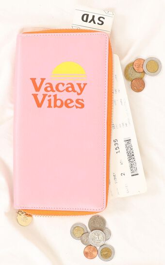YES Studio - Travel Wallet Vacay Vibes 