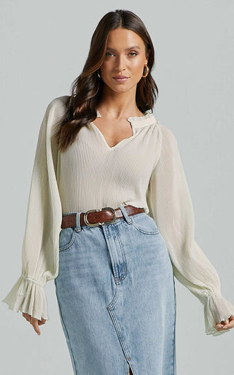 Kerray Top - V Neck Long Sleeve Pleated Top in Cream