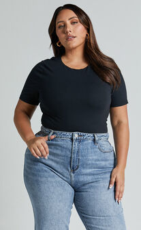 Alexie Tshirt - High Neckline Tshirt in Black