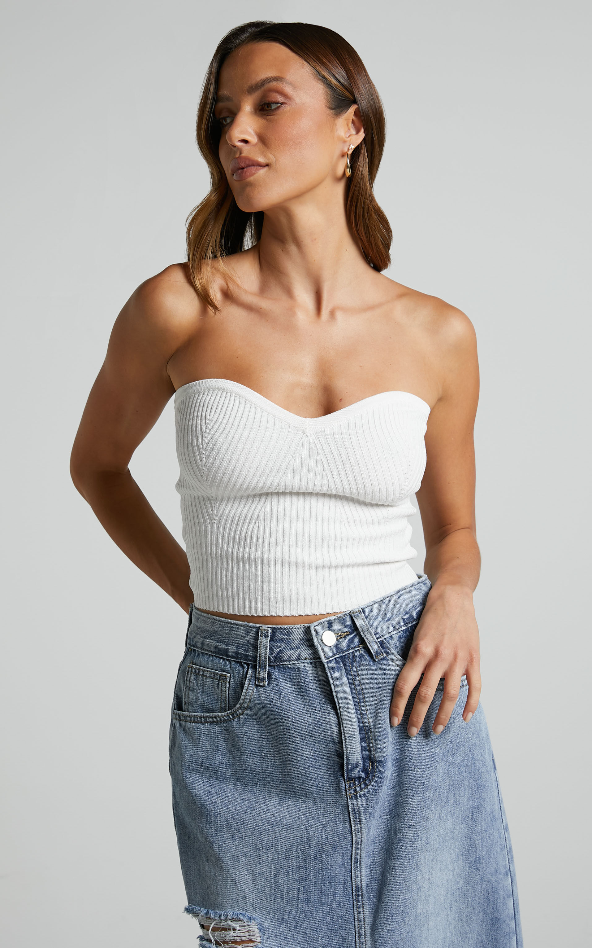 Strapless outlet knit top
