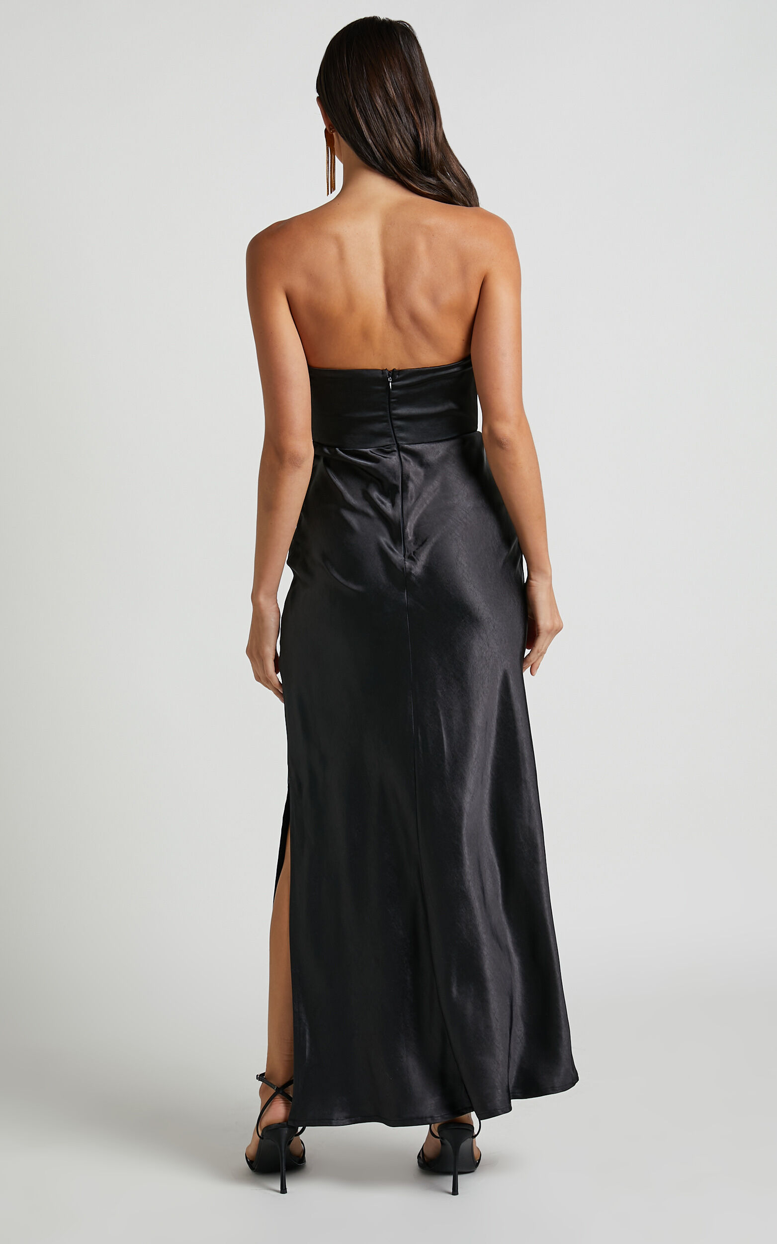 Jaslynn Midi Dress Strapless V Neck Satin Dress in Black