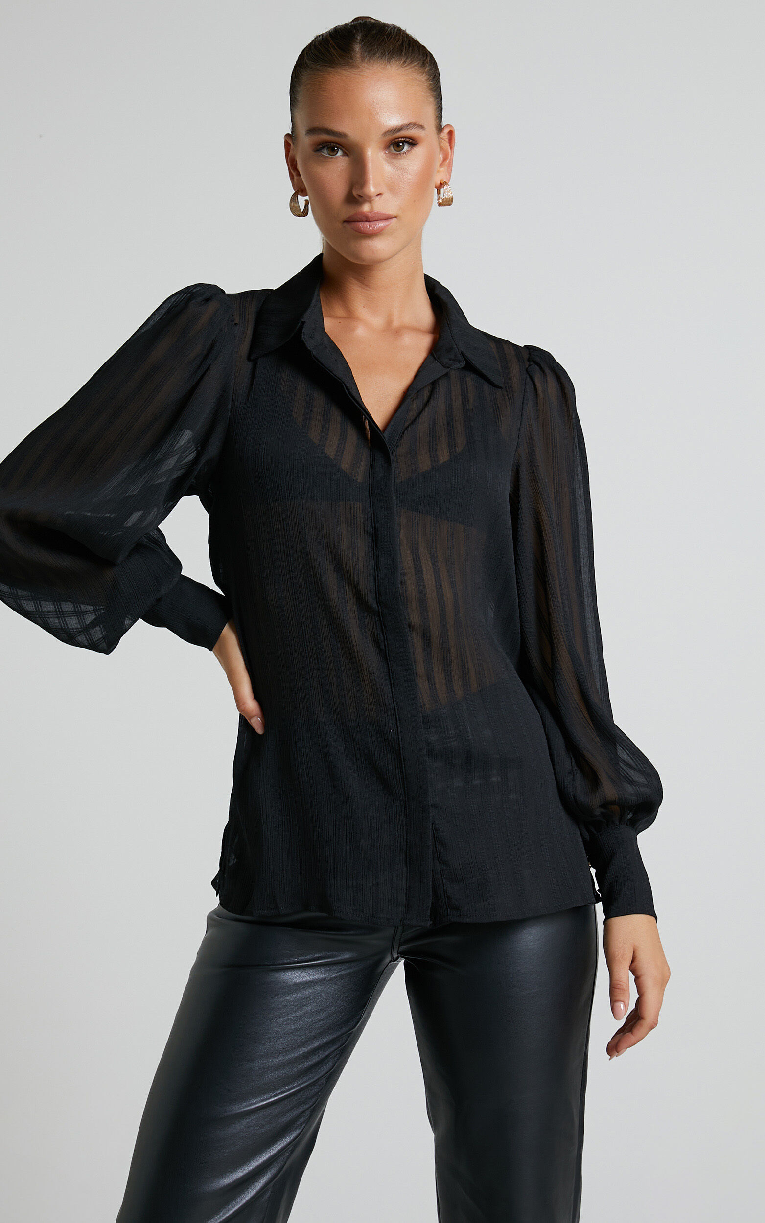 Nitale Blouse - Stripe Bishop Sleeve Blouse in Black - 06, BLK1