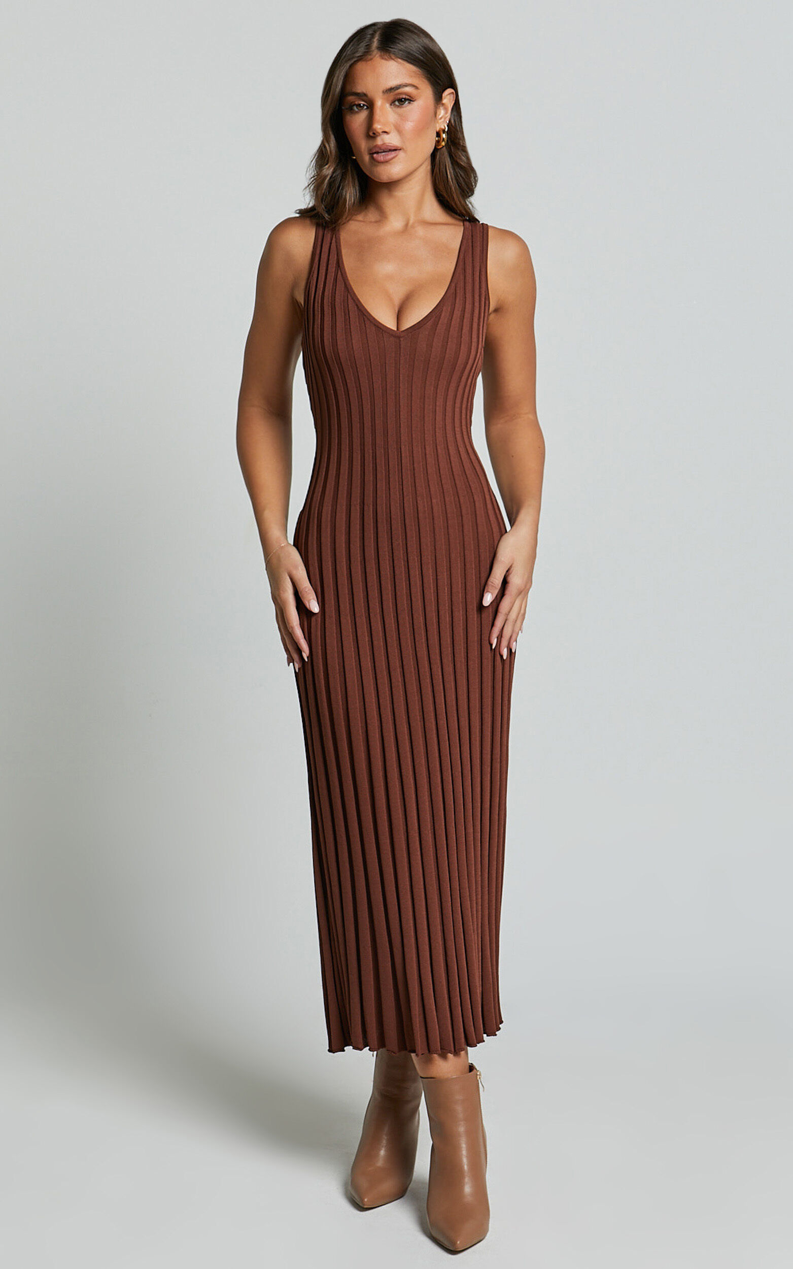 Maya v neck sleeveless midi dress outlet