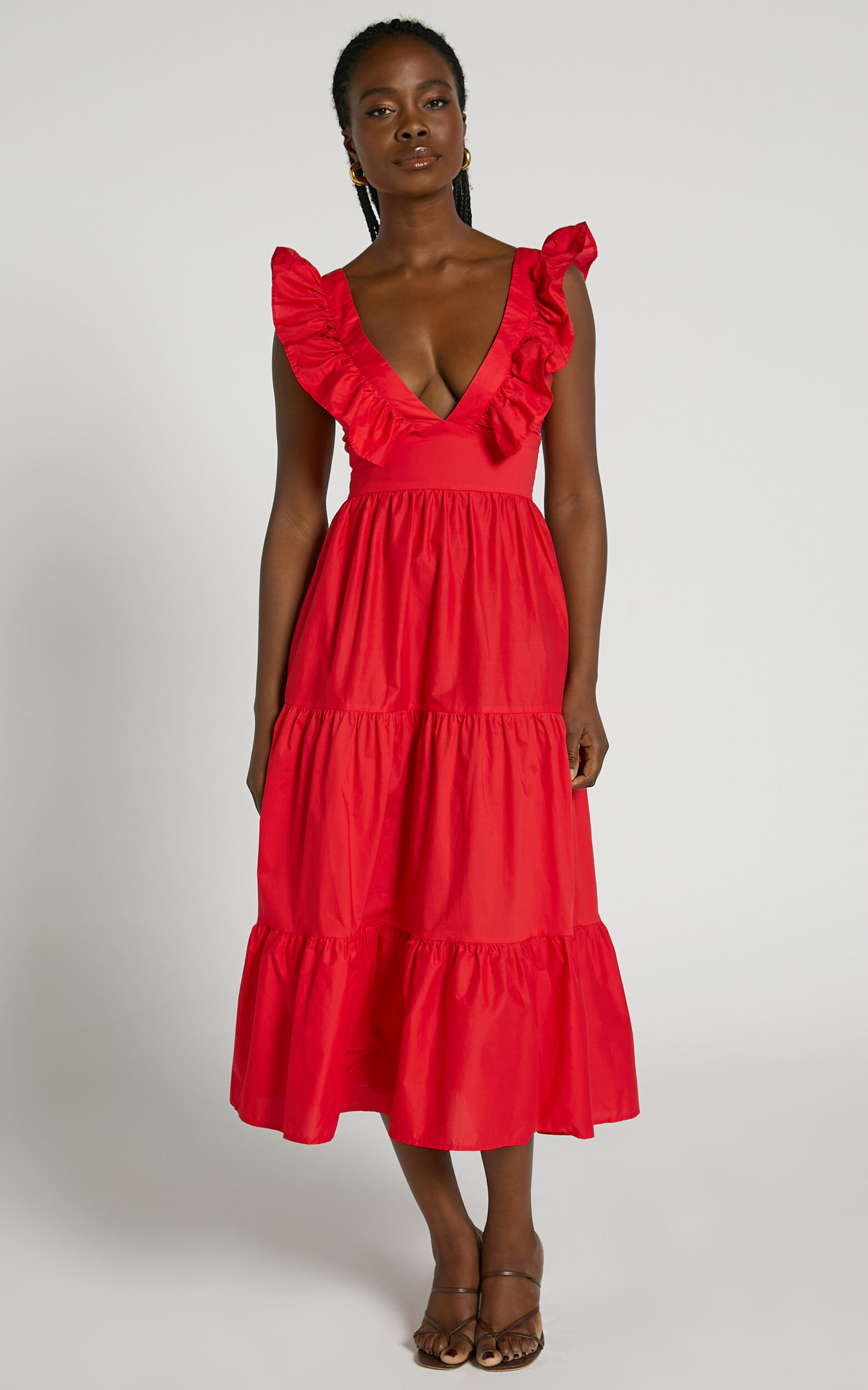 Dress with ruffles on shoulder shop