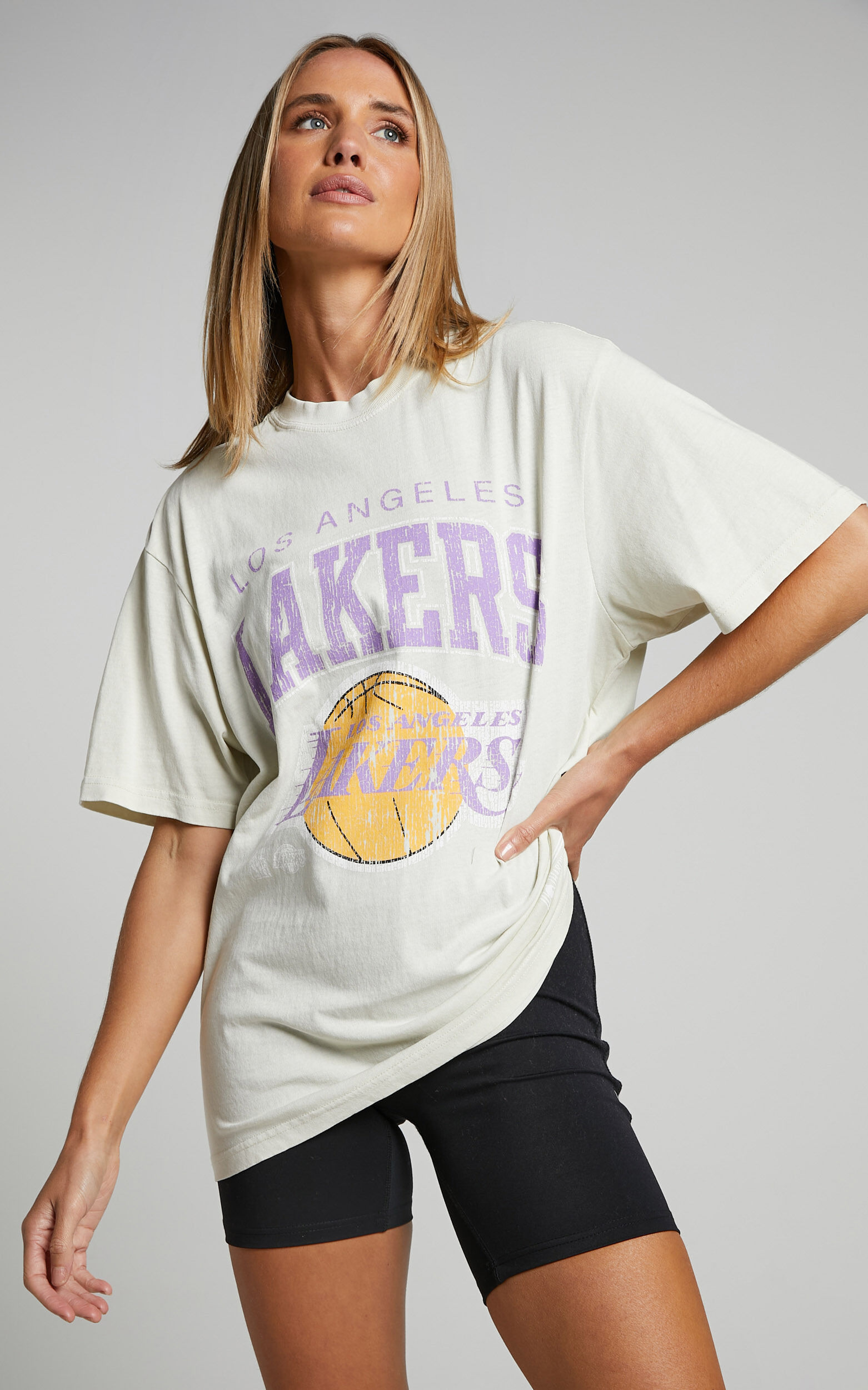 Mitchell Ness Los Angeles Lakers XL Arch Tee in Faded Khaki