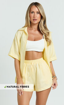 Ramona Top - Linen Short Sleeve Shirt in Lemon