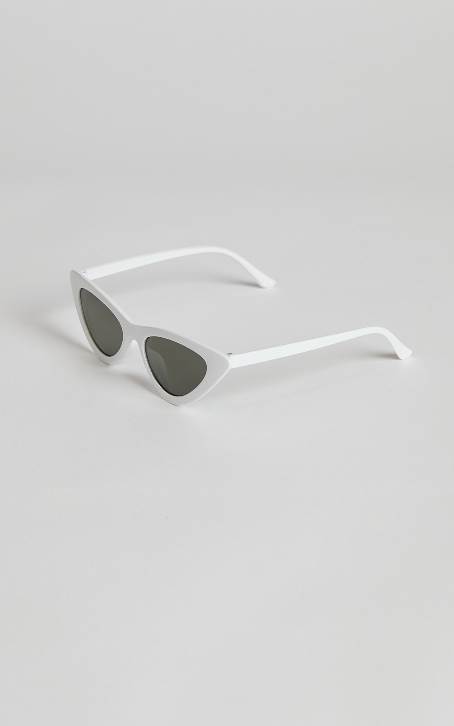 Kurthy Cat Eye Sunglasses in White | Showpo USA