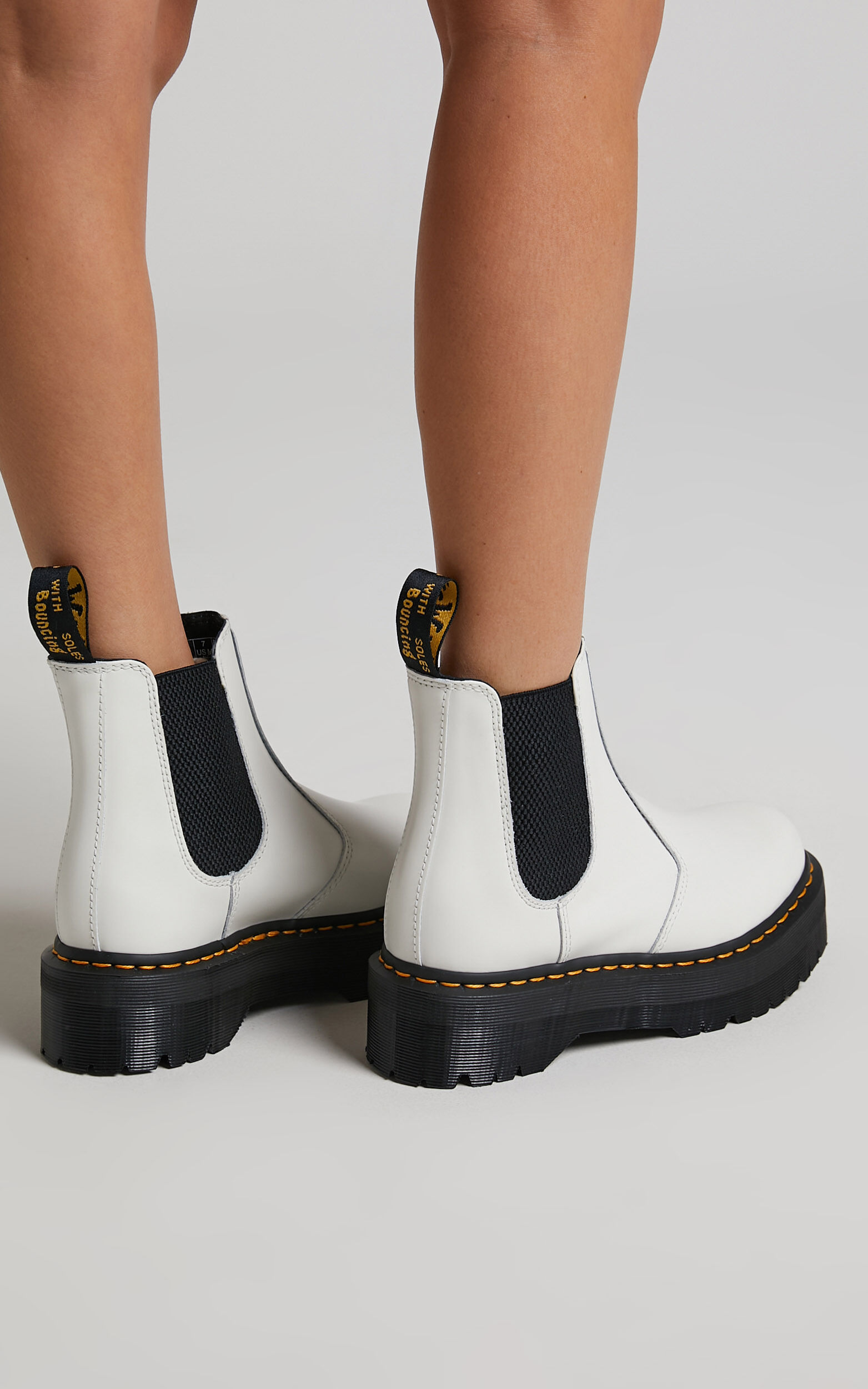 2976 white chelsea quad 2024 boots