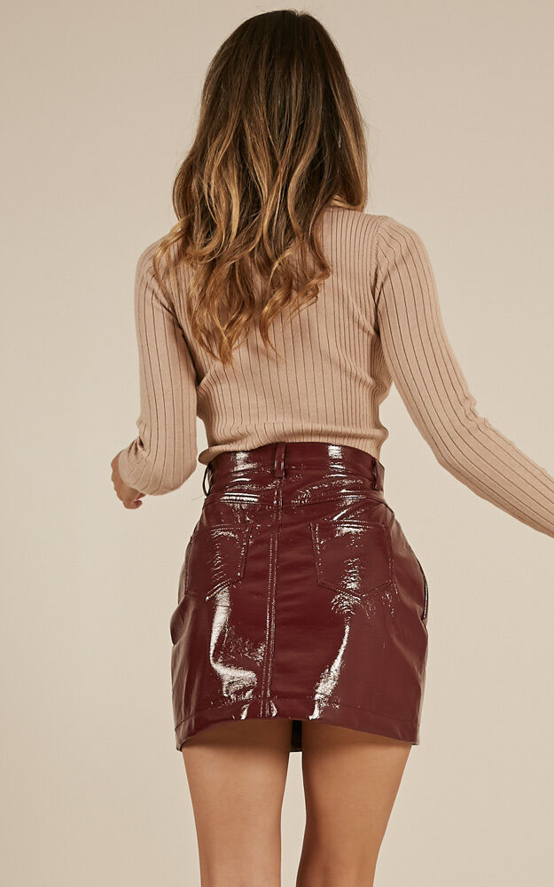 Big Heart Skirt in Wine Vinyl