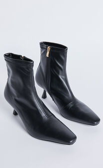 Billini - Sharina Boots in Black