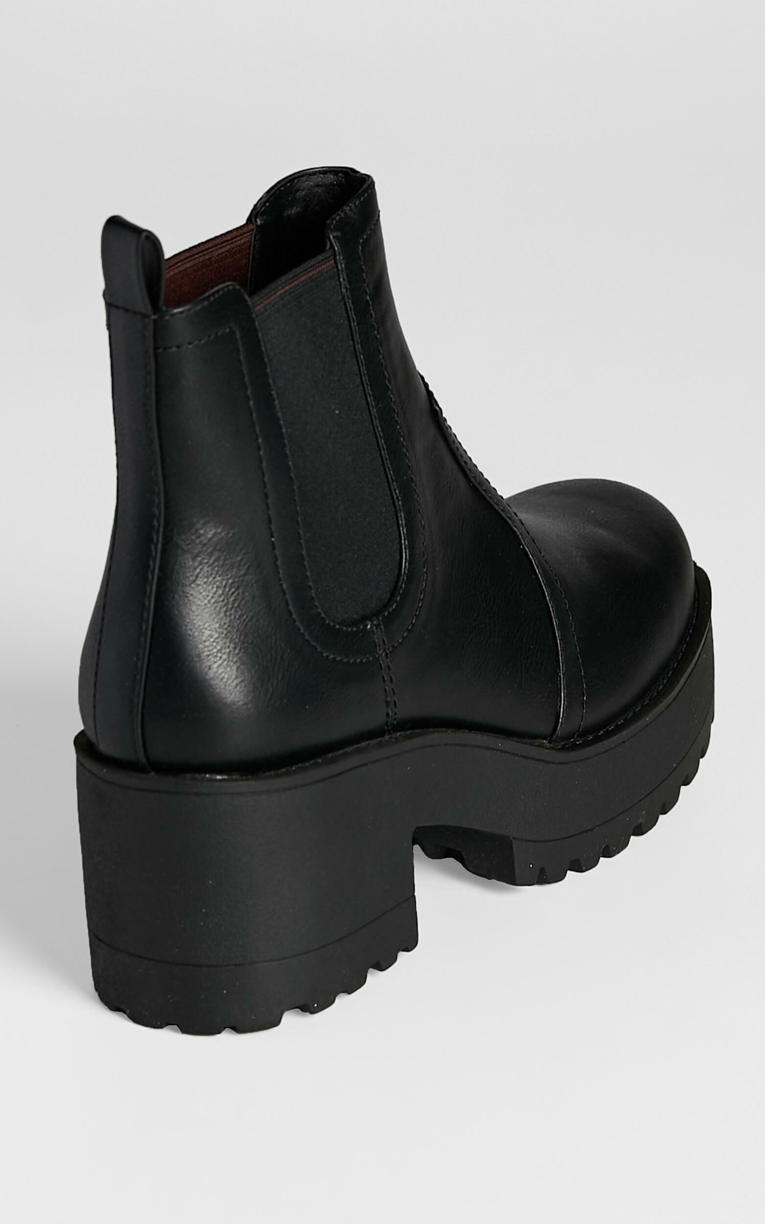 Lipstik platform clearance boots