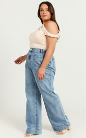 Vancouver Jeans - High Waist Straight Leg Patch Pocket Denim Jeans in ...