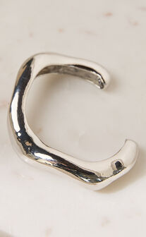 Effie Braclet - Chunky Wave Bangle in Silver