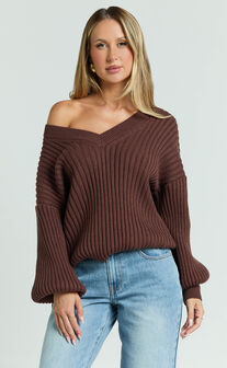 Kartia Jumper - V Neck Jumper in Chocolate