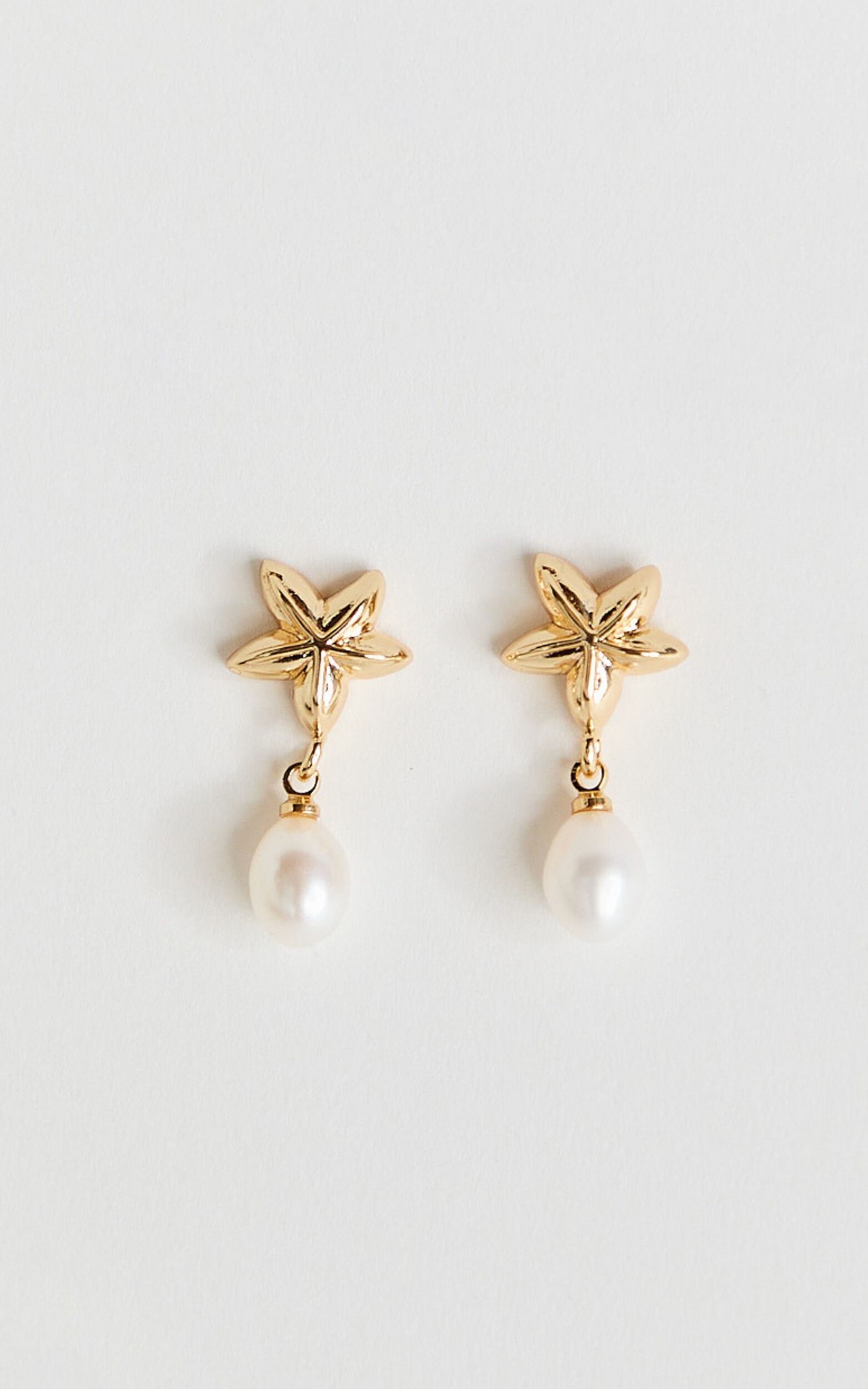 Zyla Earrings - Pearl Drop Earrings in Gold | Showpo USA