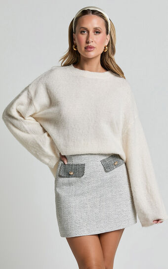 Alfie Jumper Crew Neck Relaxed Fluffy Knit in Cream No Brand Sale