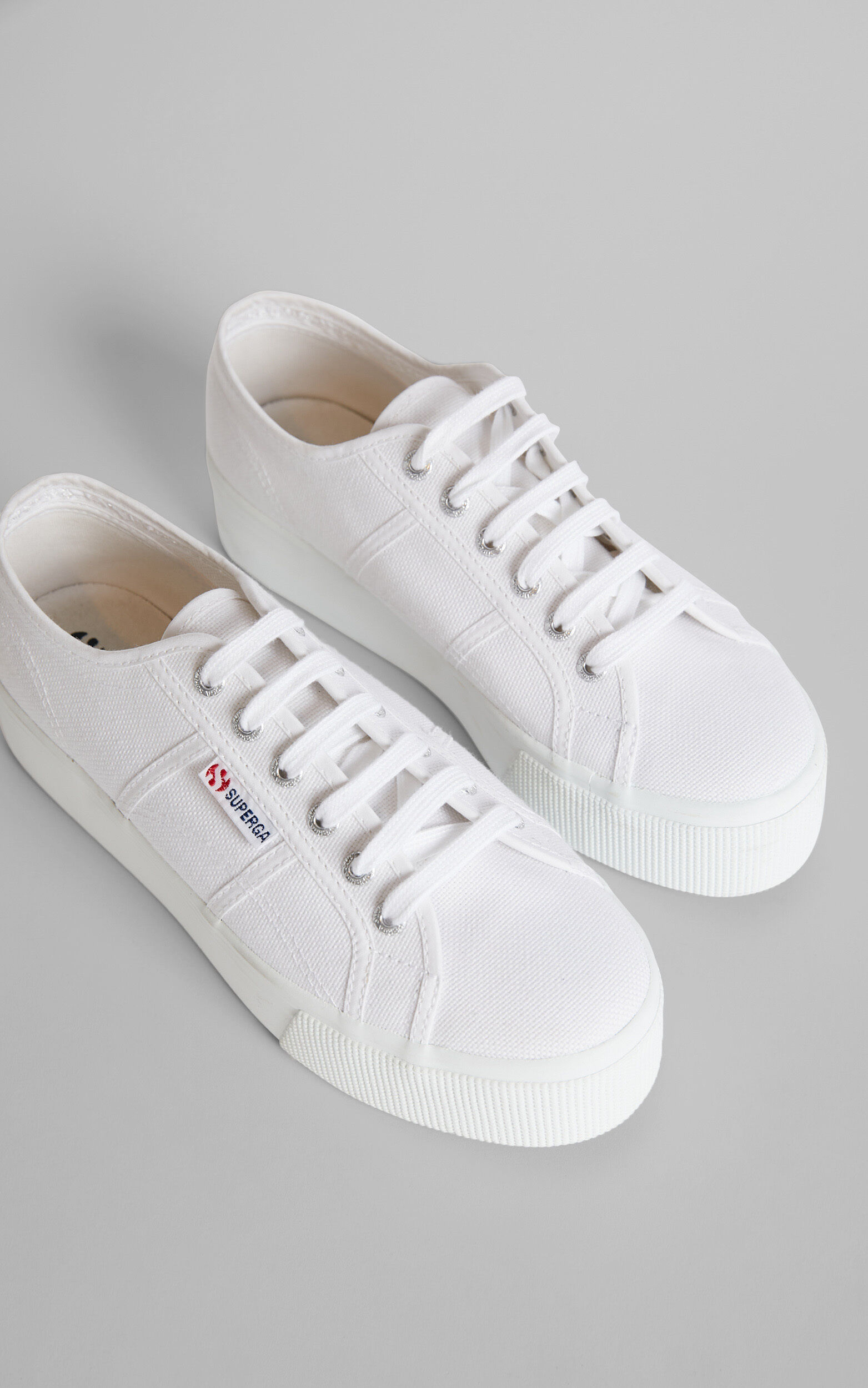 Superga acotw linea online