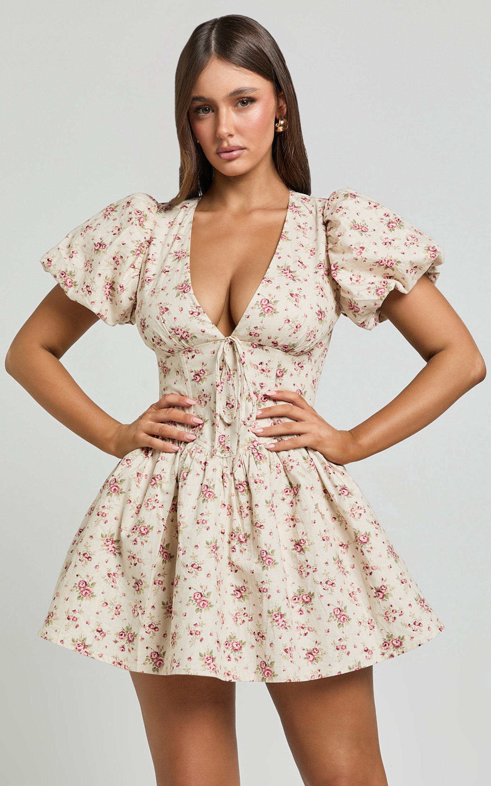 Evans Mini Dress Short Sleeve Shirred Back Plunge Dress in Pink Floral Showpo NZ