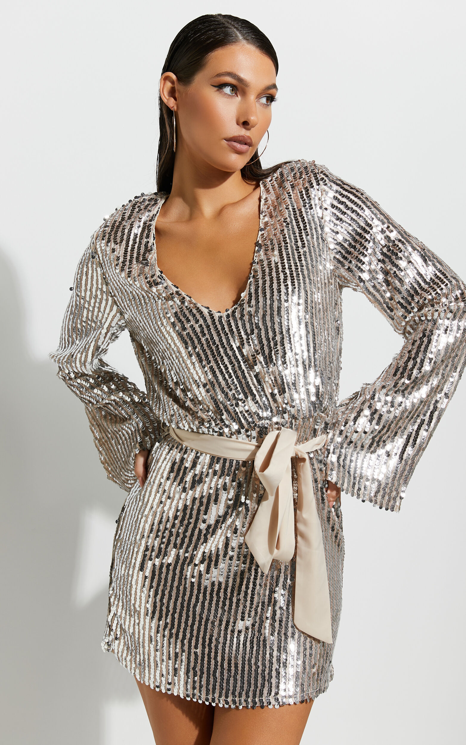 Shellanie Mini Dress - Plunge Long Sleeve Dress in Silver and Gold Sequin - 06, BLK1