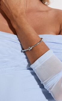 Gladys Bracelet - Thin Band Knot Detail Bracelet in Silver