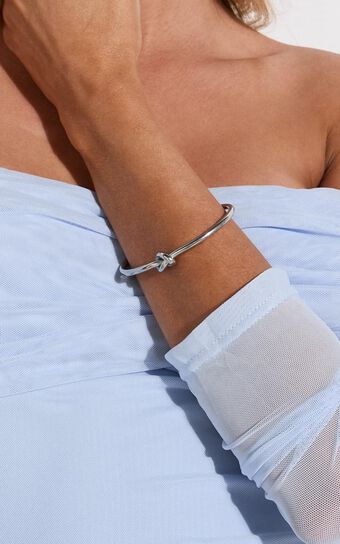 Gladys Bracelet - Thin Band Knot Detail Bracelet in Silver